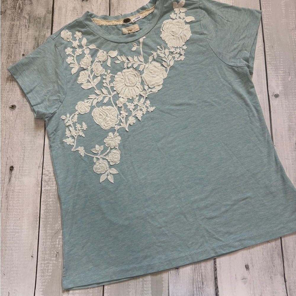 Cupio Light Blue Tee with Cream Floral Design